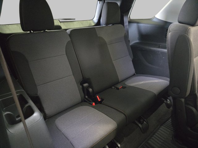 Used 2020 Chevrolet Traverse LT image 14