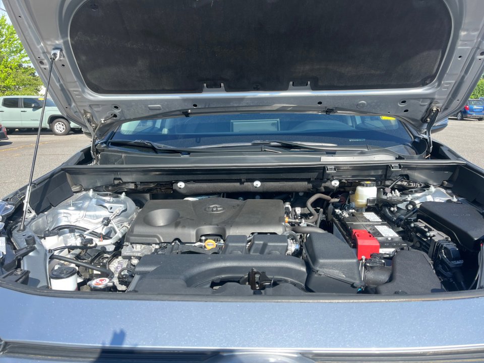 Used 2024 Toyota RAV4 XLE Premium FWD image 18