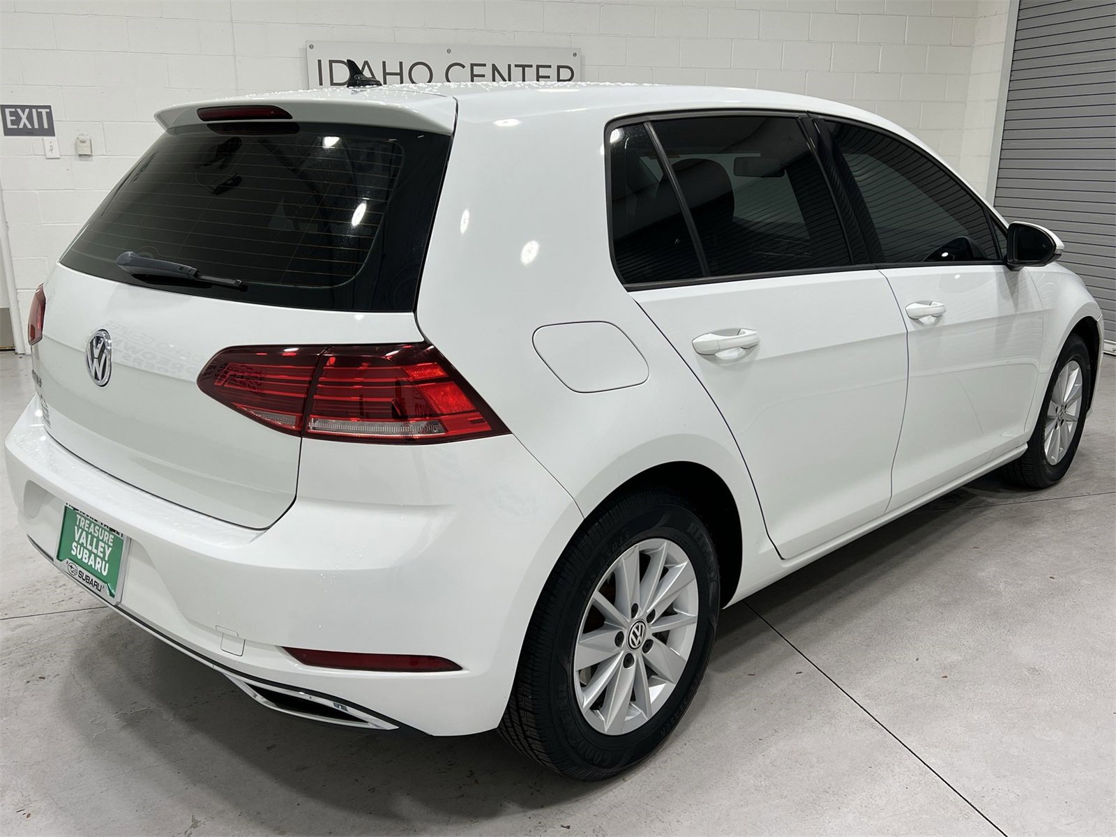 Used 2019 Volkswagen Golf S image 8