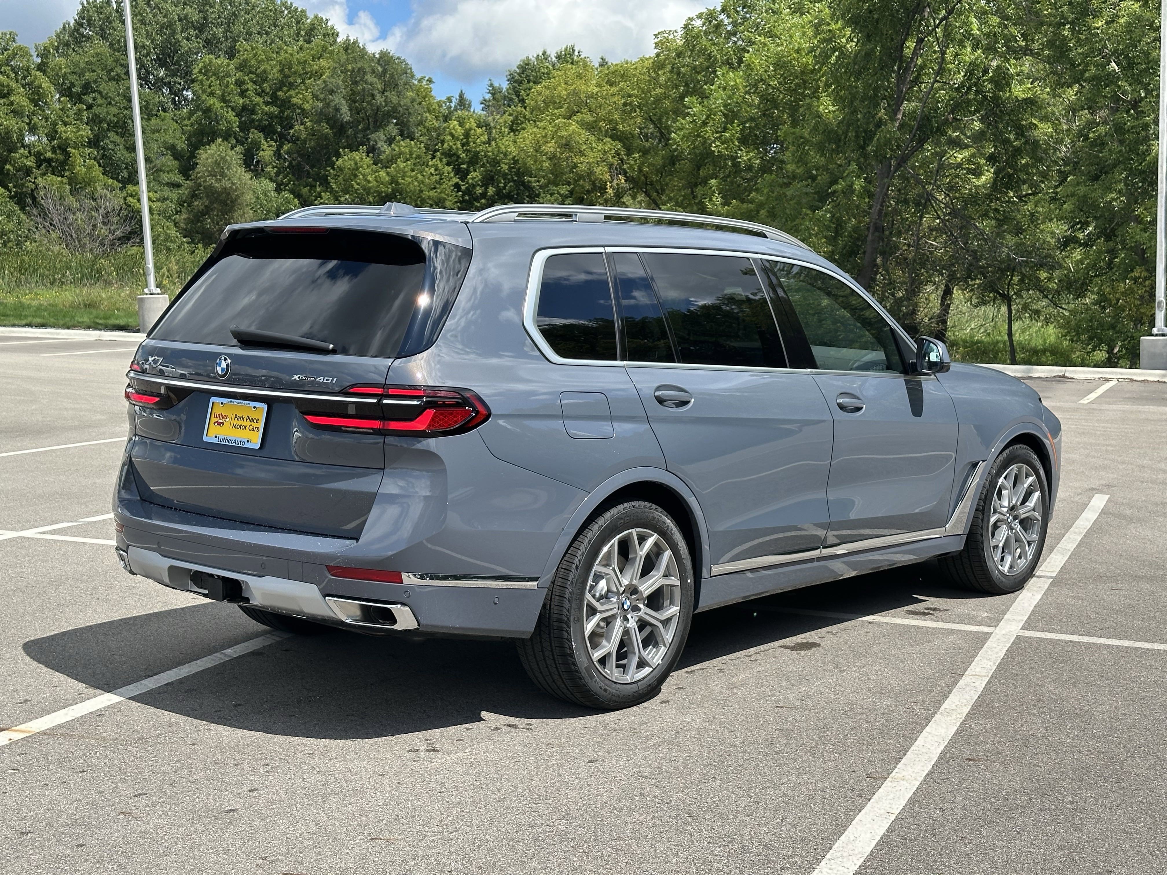 New 2026 BMW X7 xDrive40i image 7