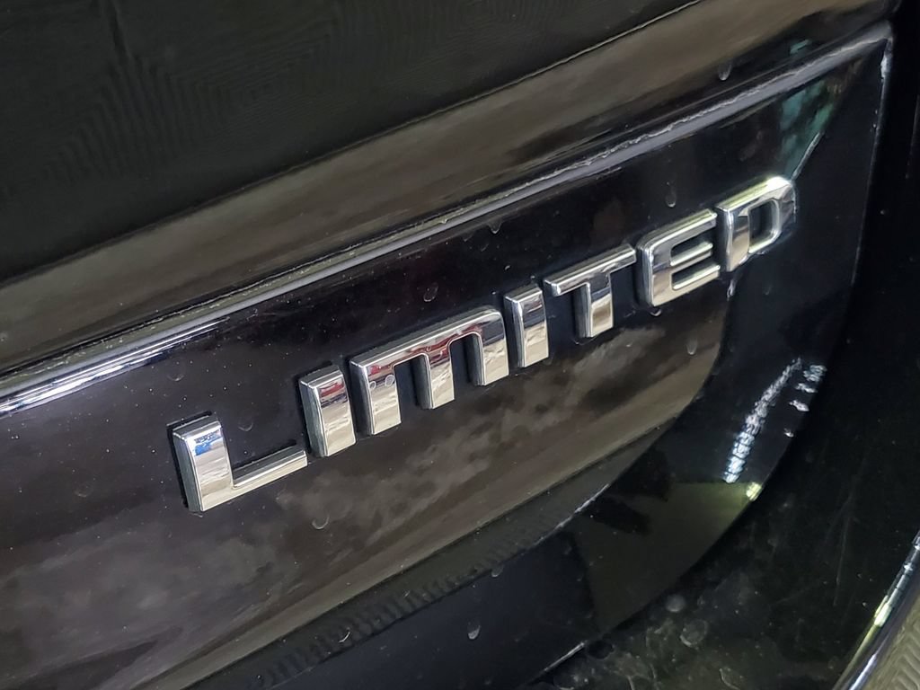 Used 2023 Jeep Grand Cherokee L Limited AWD/4WD image 30