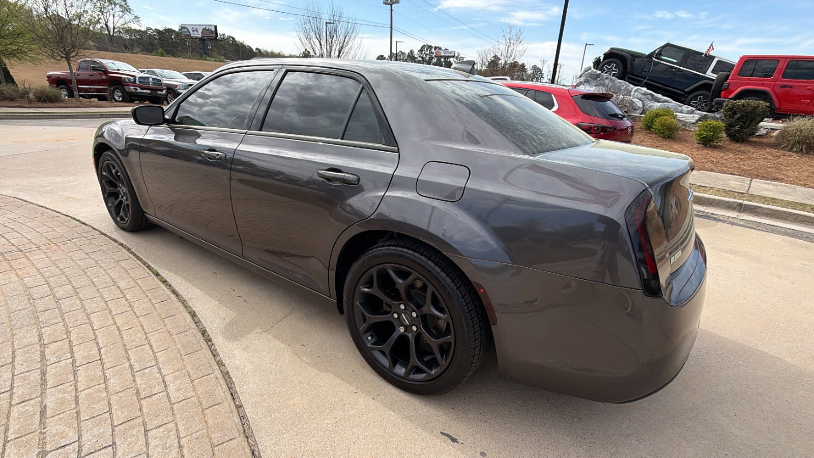 Used 2020 Chrysler 300 Touring w/ Sport Appearance Package image 10