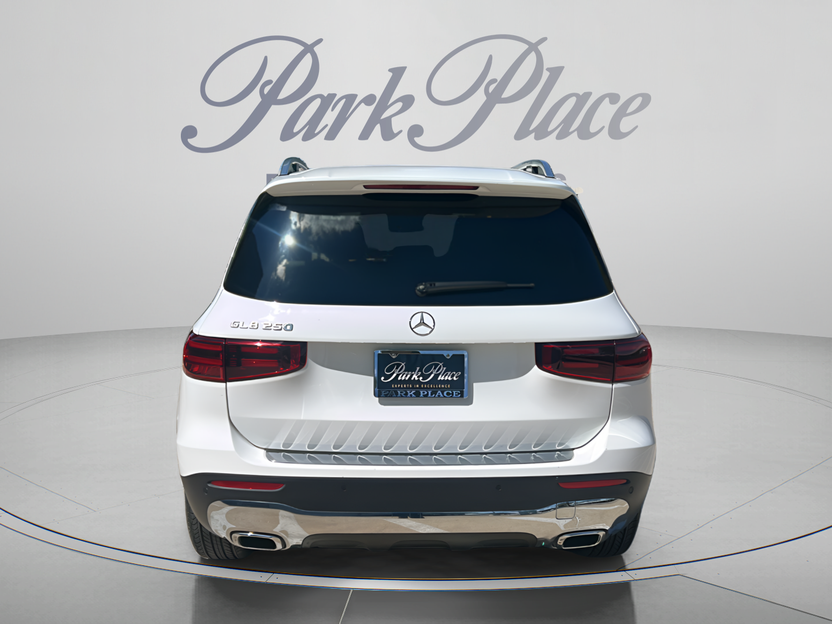Used 2025 Mercedes-Benz GLB 250 image 4