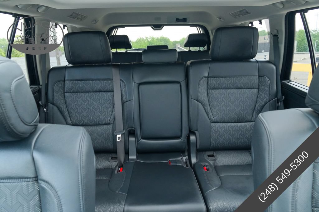 Used 2024 Toyota Sequoia Limited w/ Tow Technology Package AWD/4WD image 23