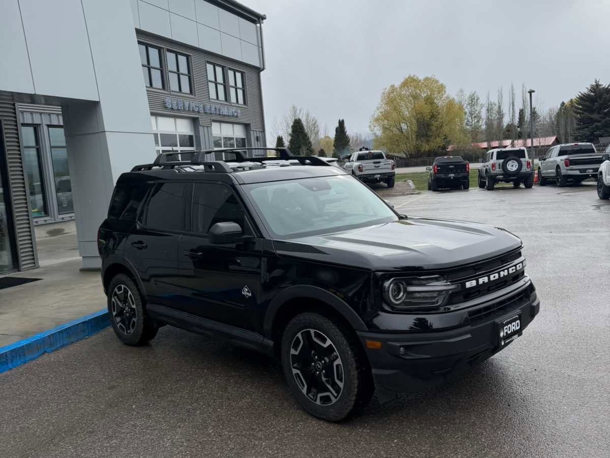 Used 2023 Ford Bronco Sport Outer Banks w/ Tech Package image 6