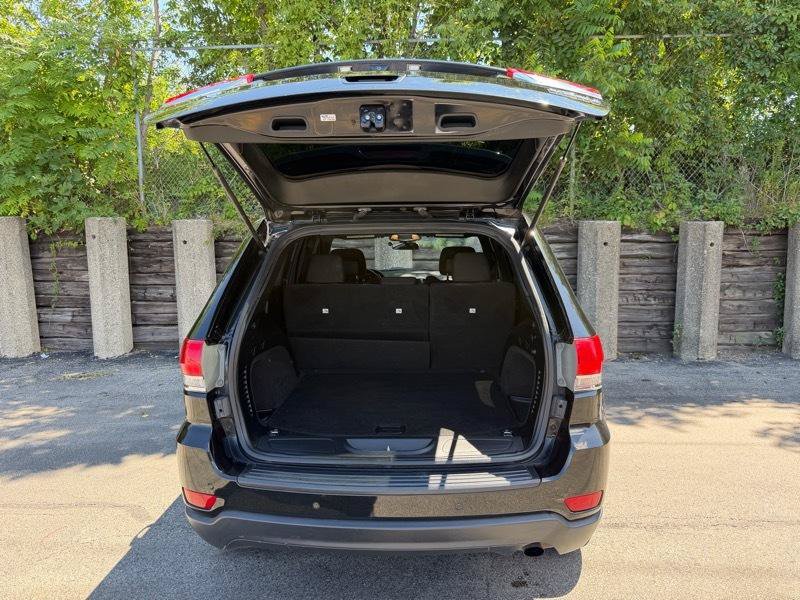 Used 2019 Jeep Grand Cherokee Laredo RWD image 24