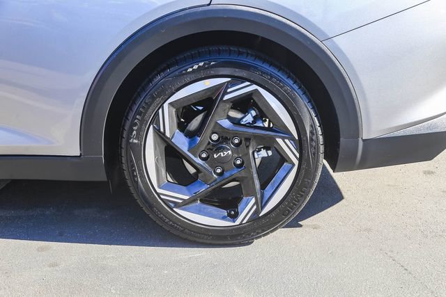 Used 2025 Kia K4 EX image 12