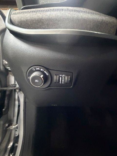 Certified 2024 Jeep Compass Latitude AWD/4WD image 22