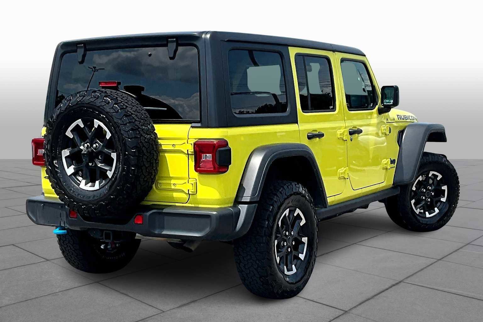 Used 2024 Jeep Wrangler Unlimited Rubicon 4xe image 12