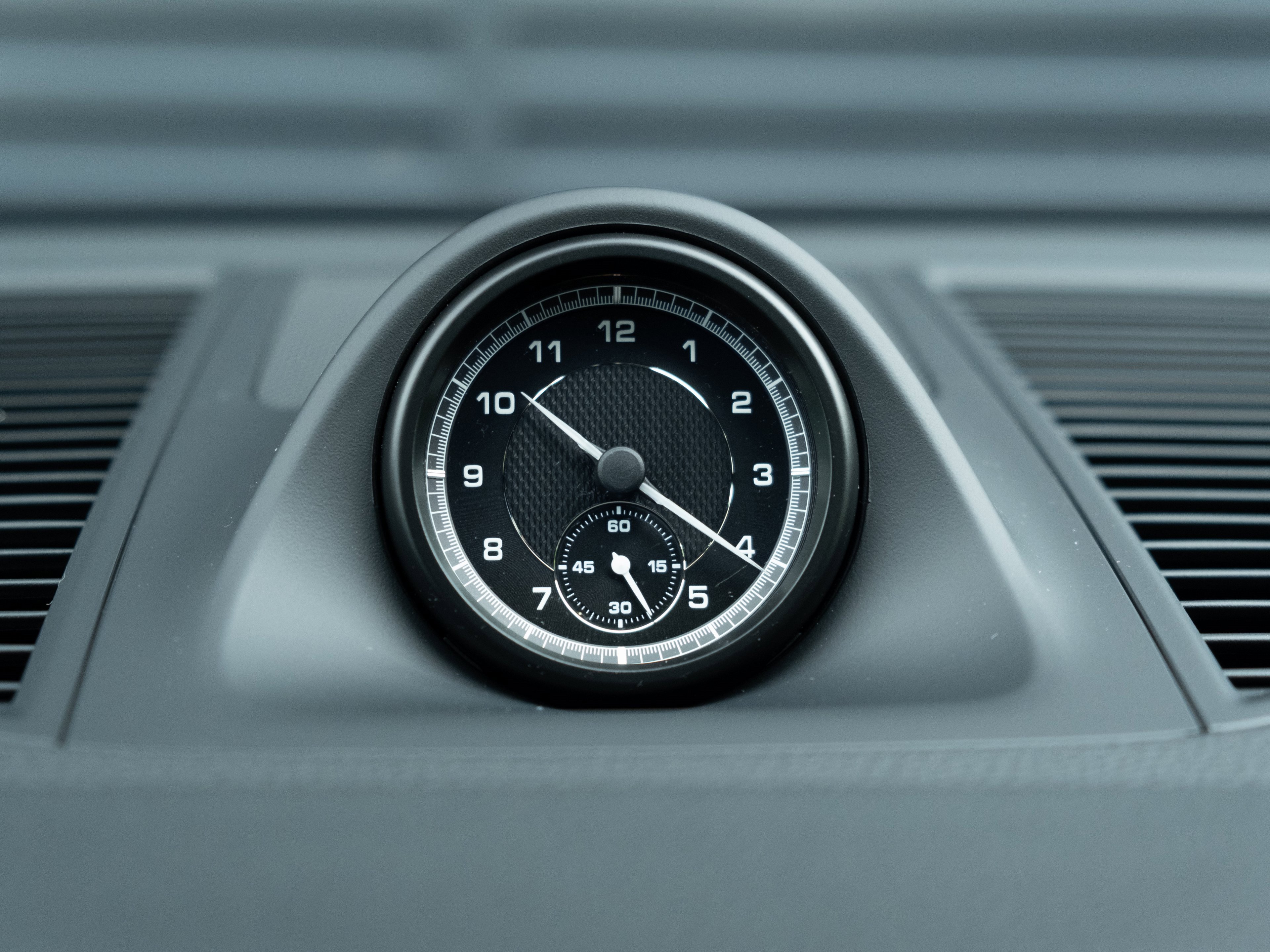 Certified 2025 Porsche Macan image 21