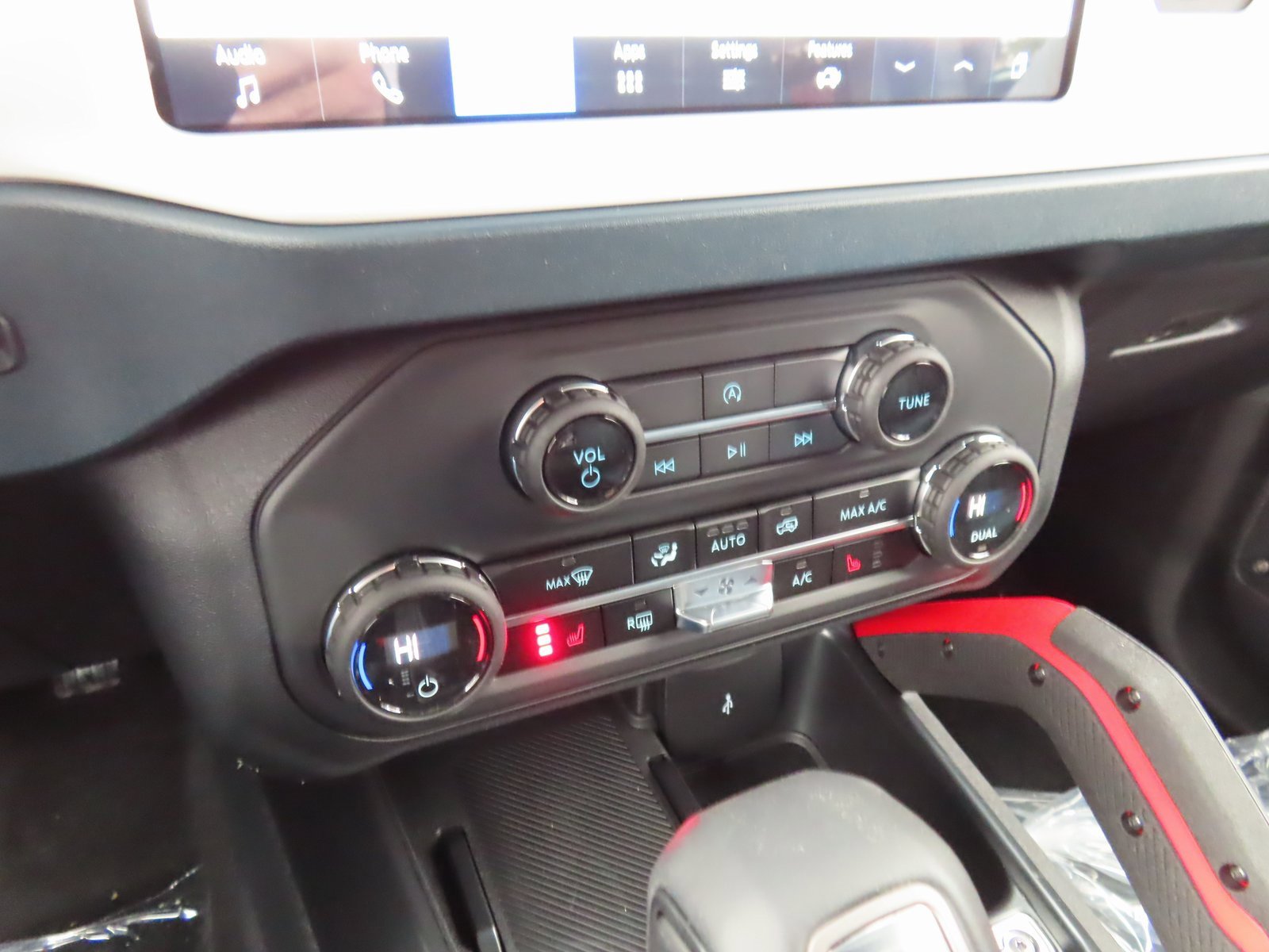 New 2025 Ford Bronco Heritage Edition image 15