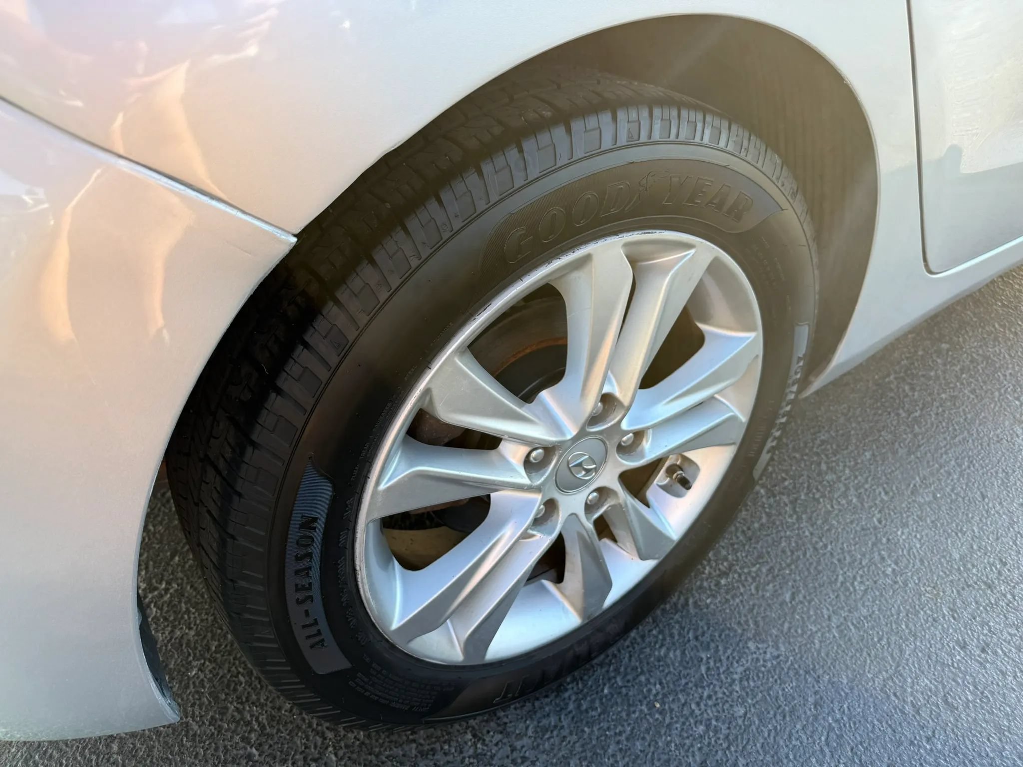 Used 2015 Hyundai Elantra GT FWD image 34