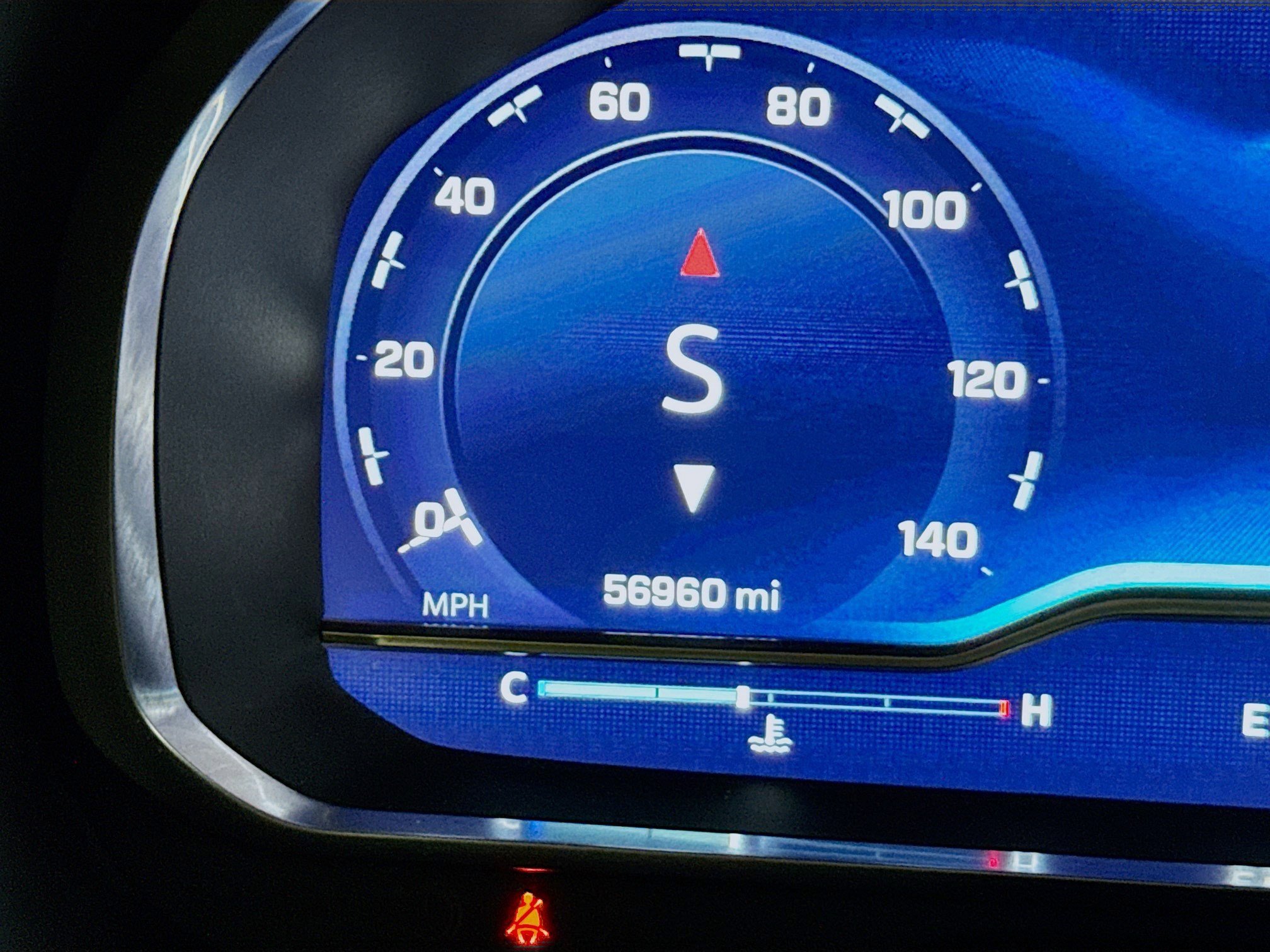 Used 2024 Chevrolet Suburban Premier image 8