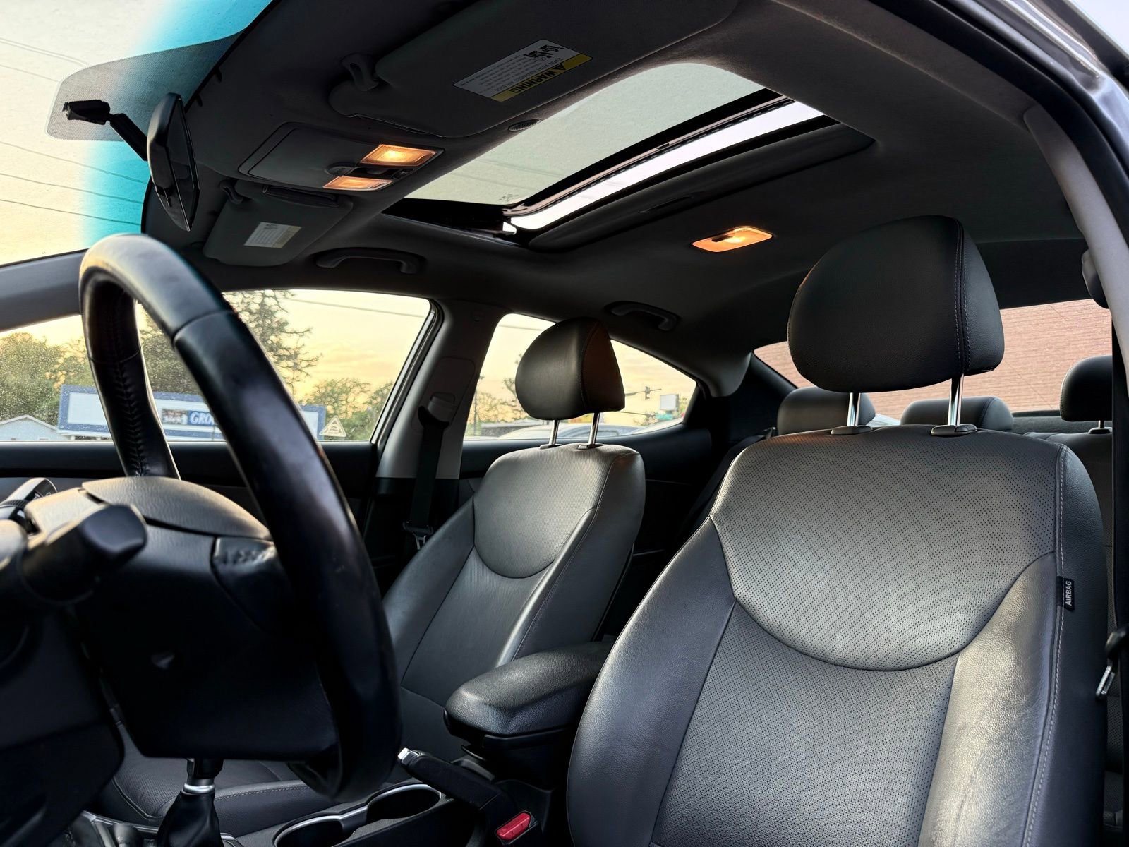Used 2015 Hyundai Elantra Sport FWD image 14