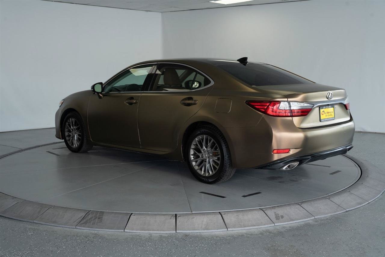 Used 2017 Lexus ES 350 w/ Navigation System Package FWD image 5