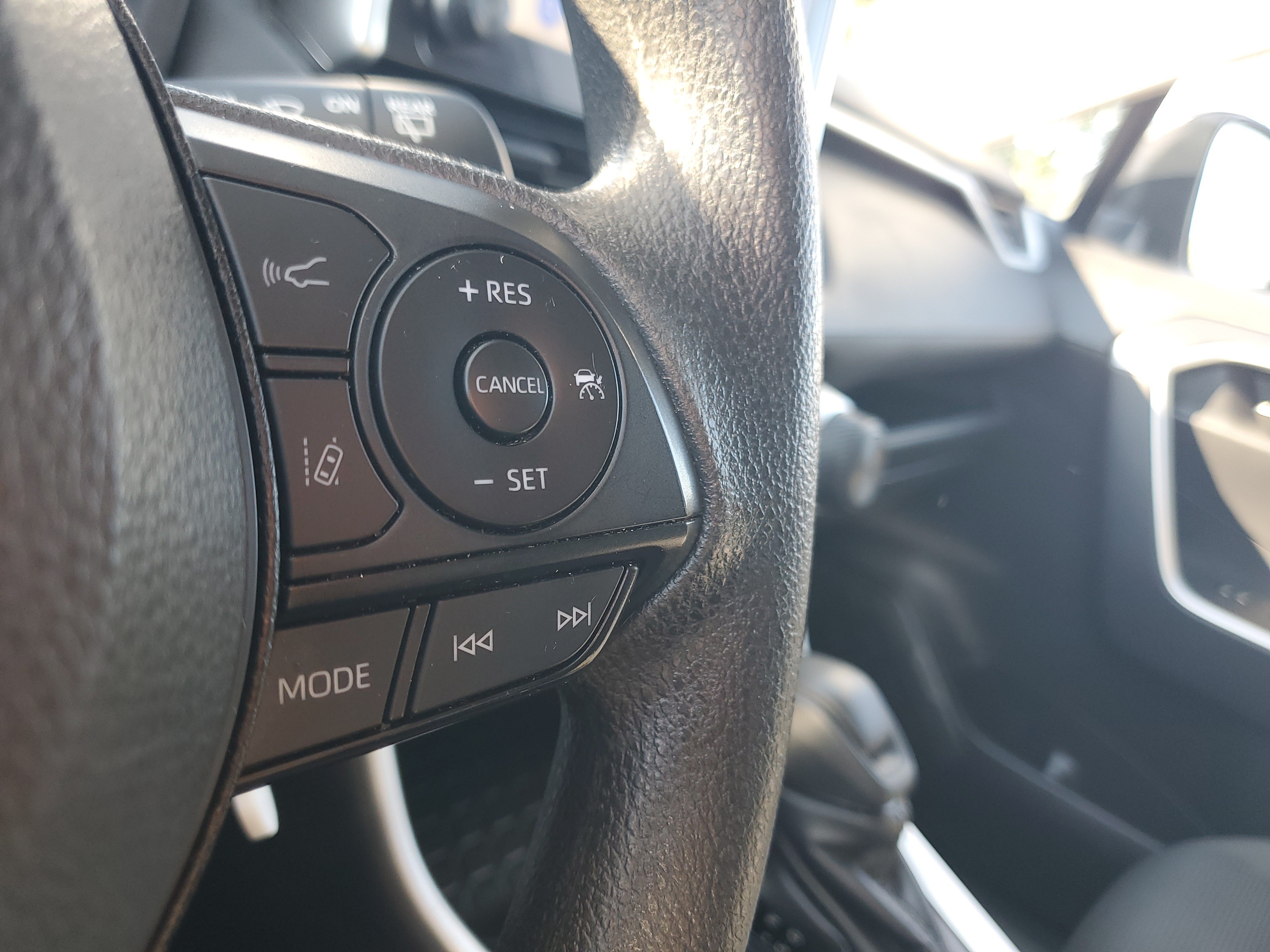 Certified 2025 Toyota RAV4 LE AWD/4WD image 24