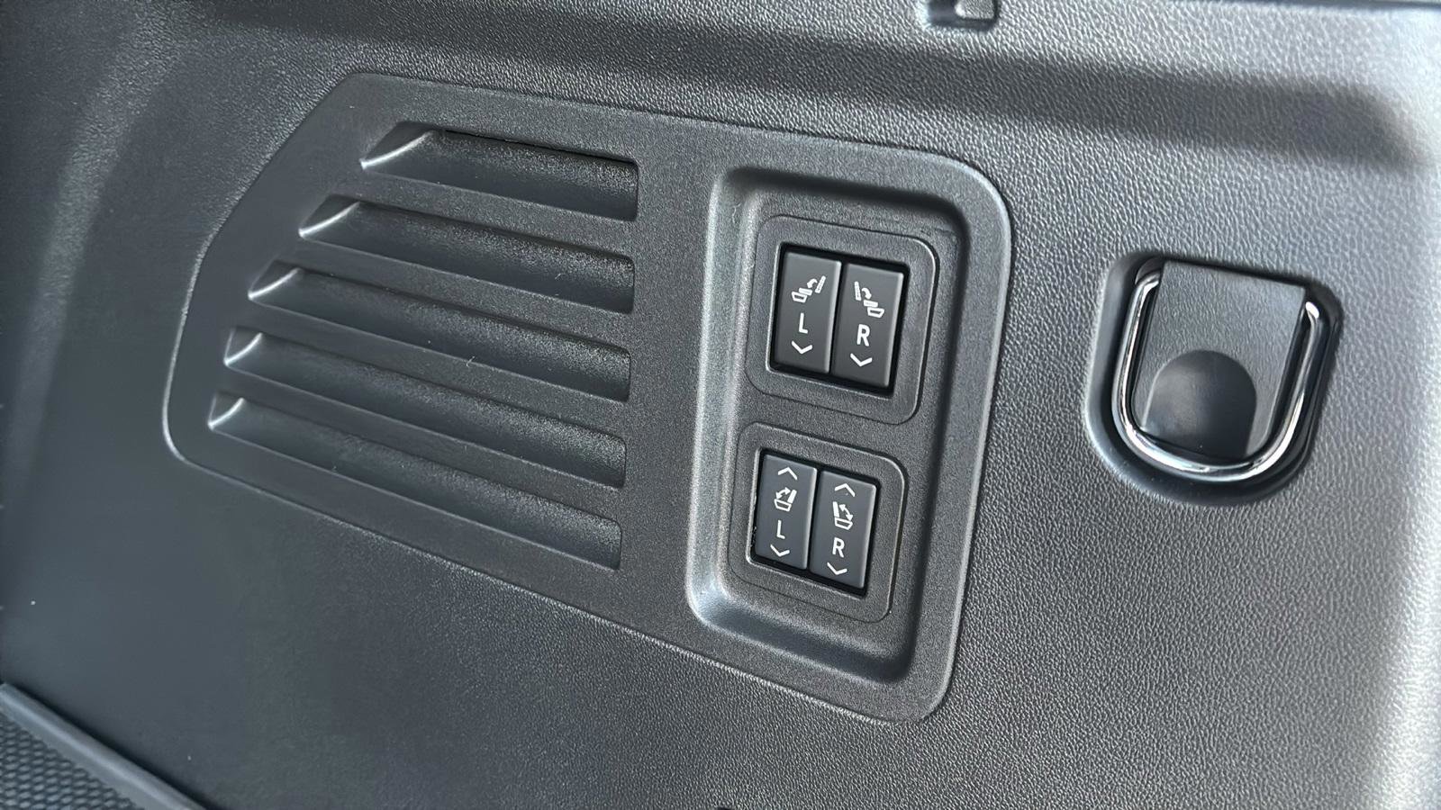 New 2026 Buick Enclave Sport Touring w/ Power Package image 31