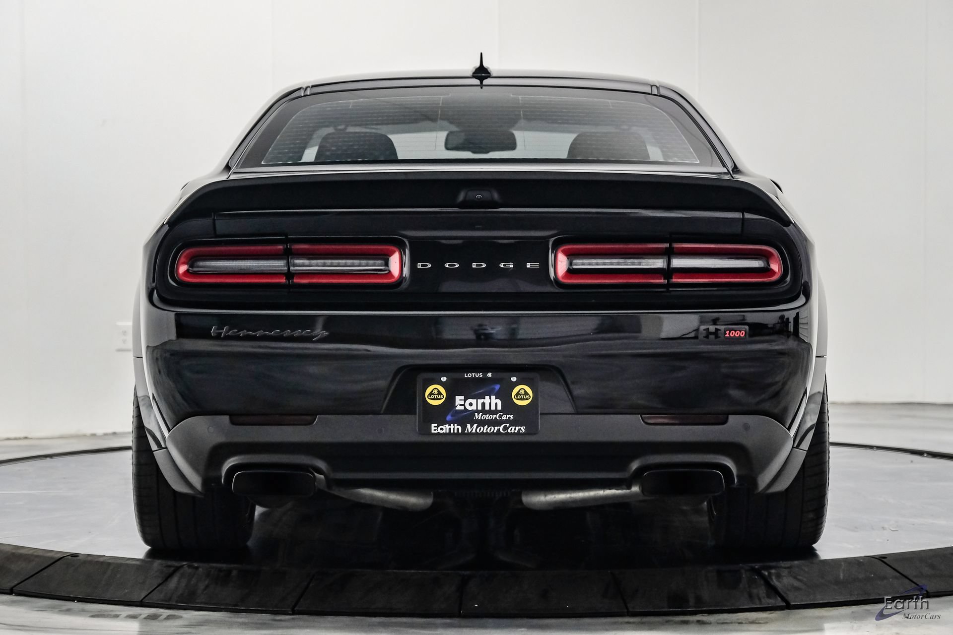 Used 2022 Dodge Challenger SRT Hellcat RWD image 15