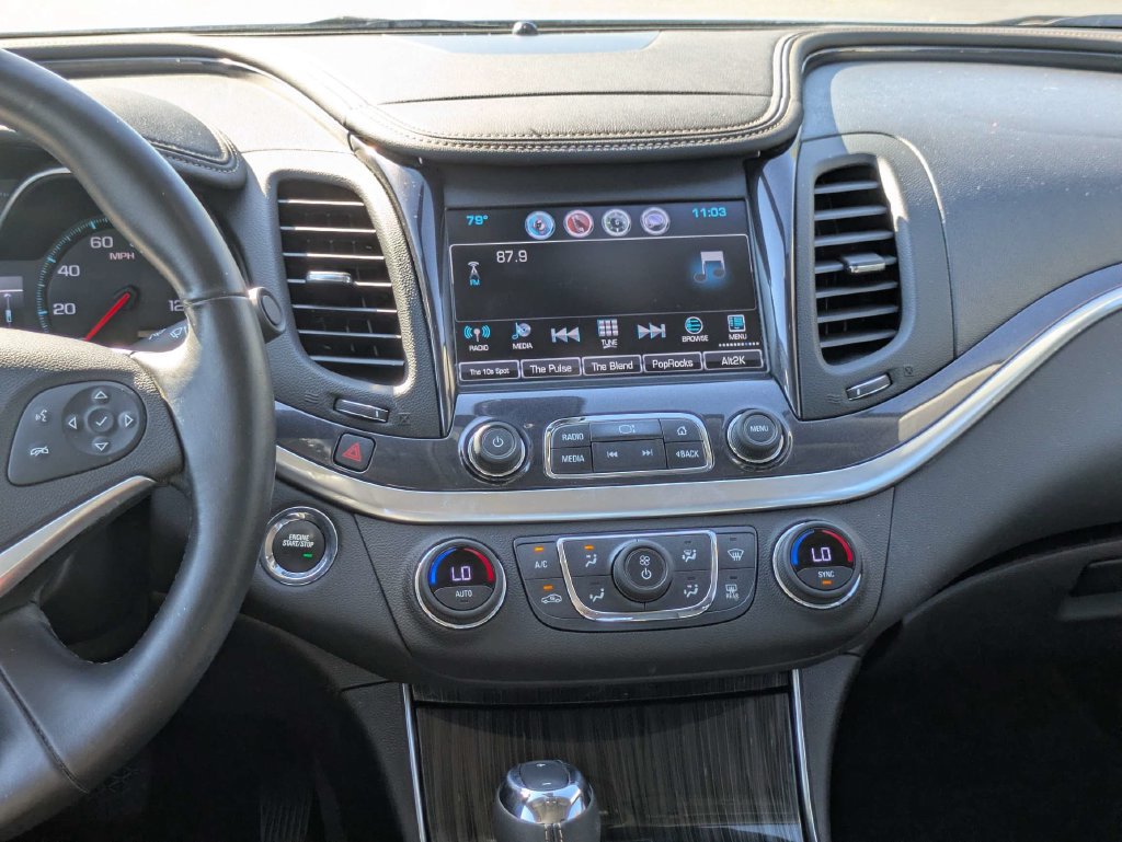 Used 2018 Chevrolet Impala LT FWD image 18