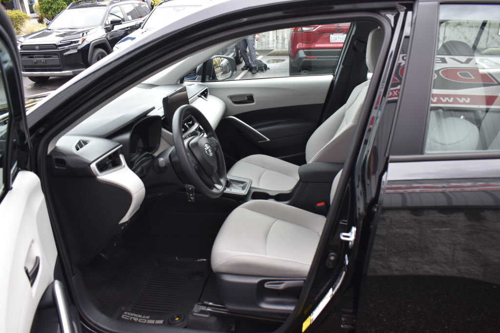 Certified 2026 Toyota Corolla Cross L AWD/4WD image 18