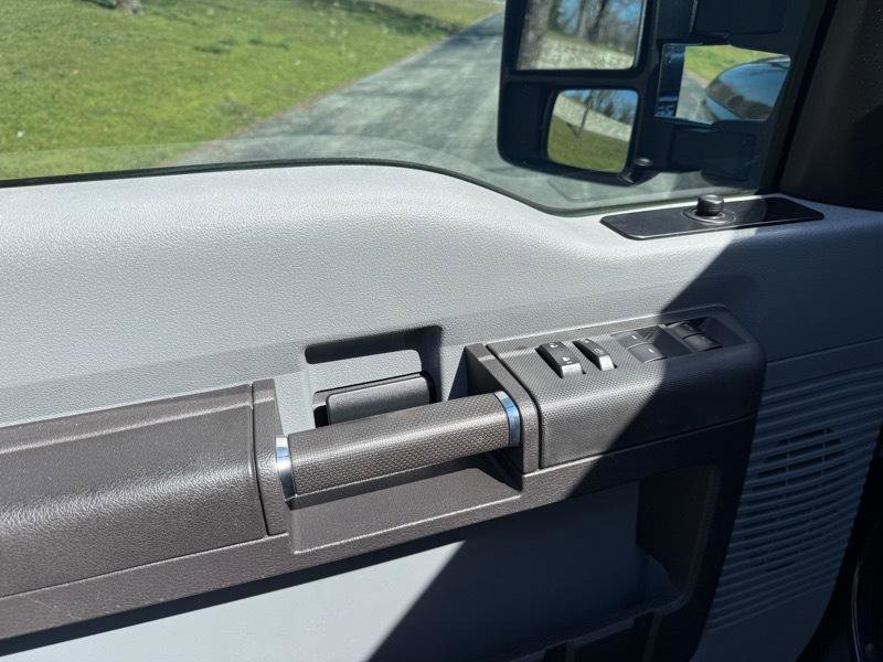 Used 2015 Ford F250 XLT w/ XLT Value Package image 16