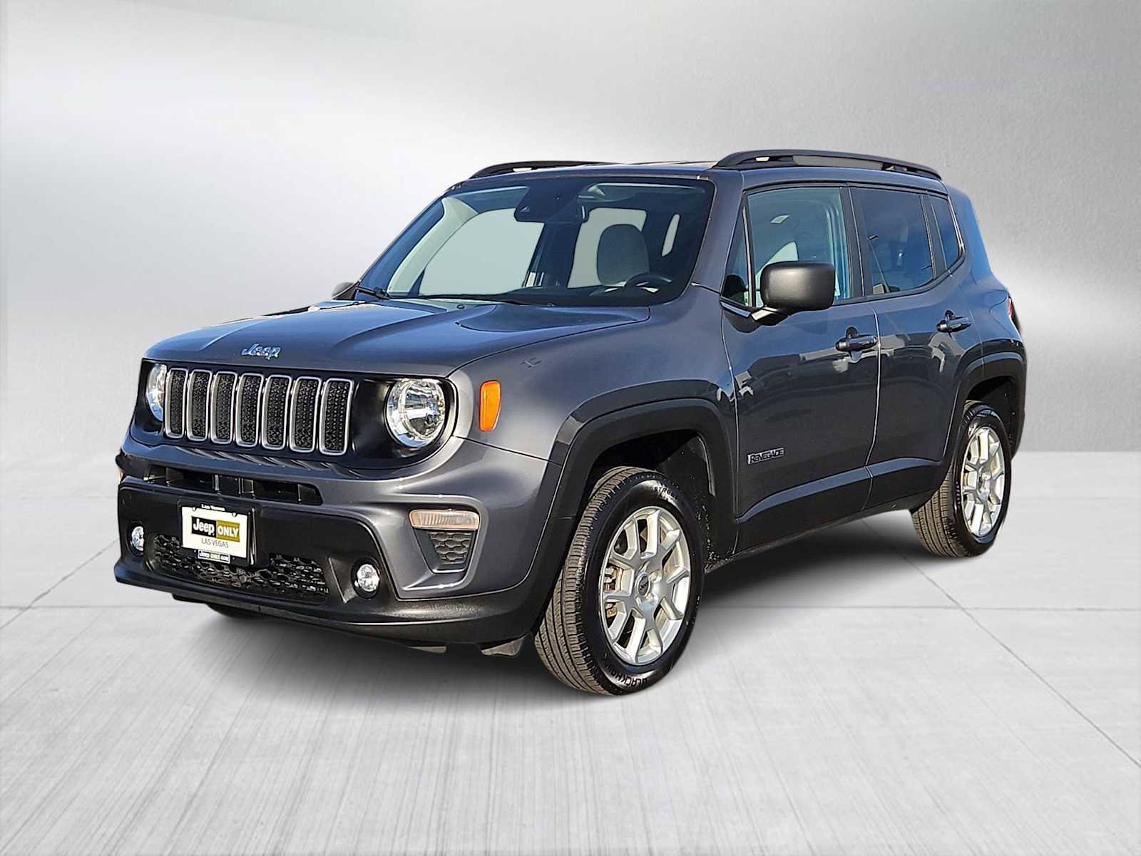 Used 2022 Jeep Renegade Latitude w/ Convenience Group image 4