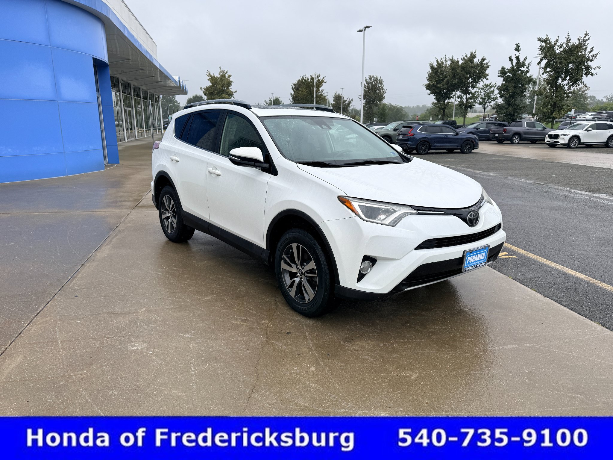 Used 2018 Toyota RAV4 XLE w/ Plus Extra Value Package AWD/4WD image 8