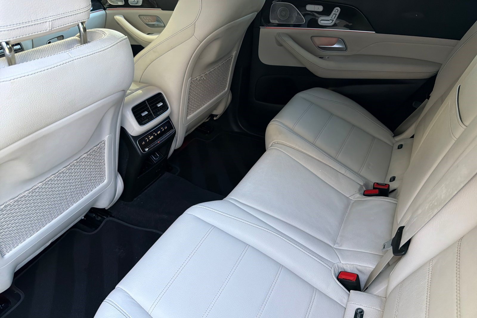 Used 2023 Mercedes-Benz GLS 450 4MATIC image 15