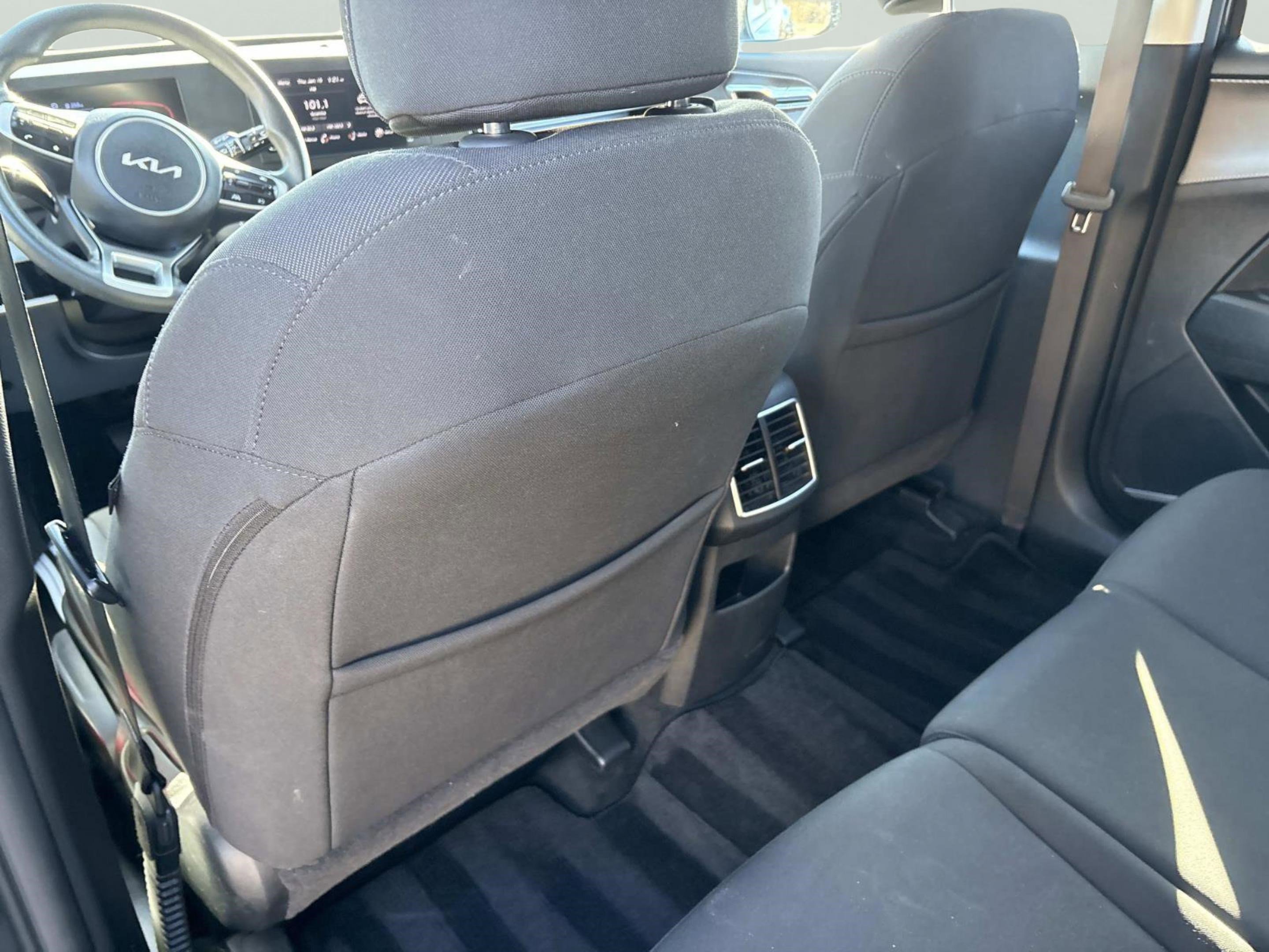 Used 2024 Kia Sportage LX image 16