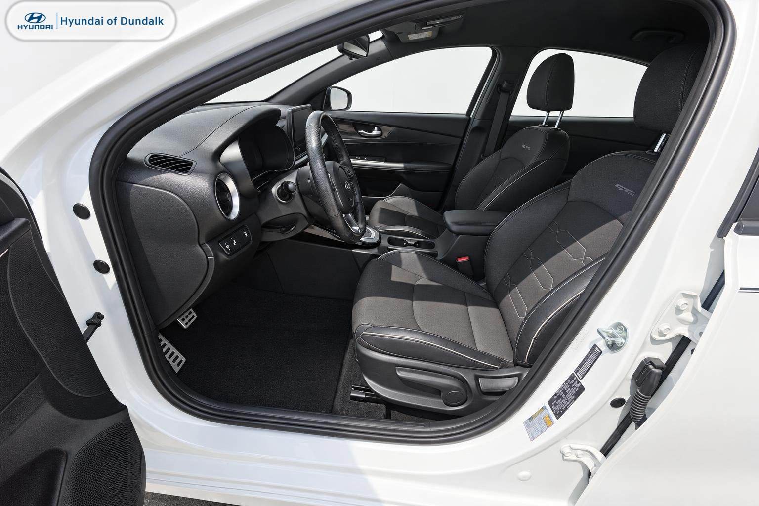 Used 2022 Kia Forte GT-Line w/ GT-Line Premium Package FWD image 7
