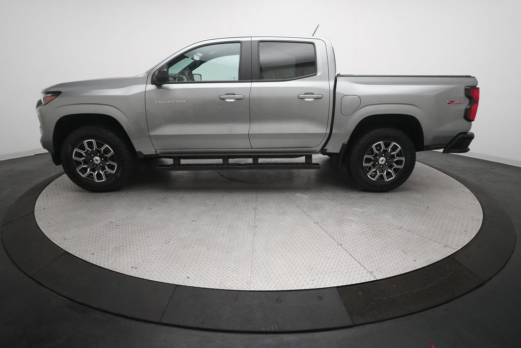 Used 2024 Chevrolet Colorado Z71 w/ Z71 Convenience Package 2 AWD/4WD image 23