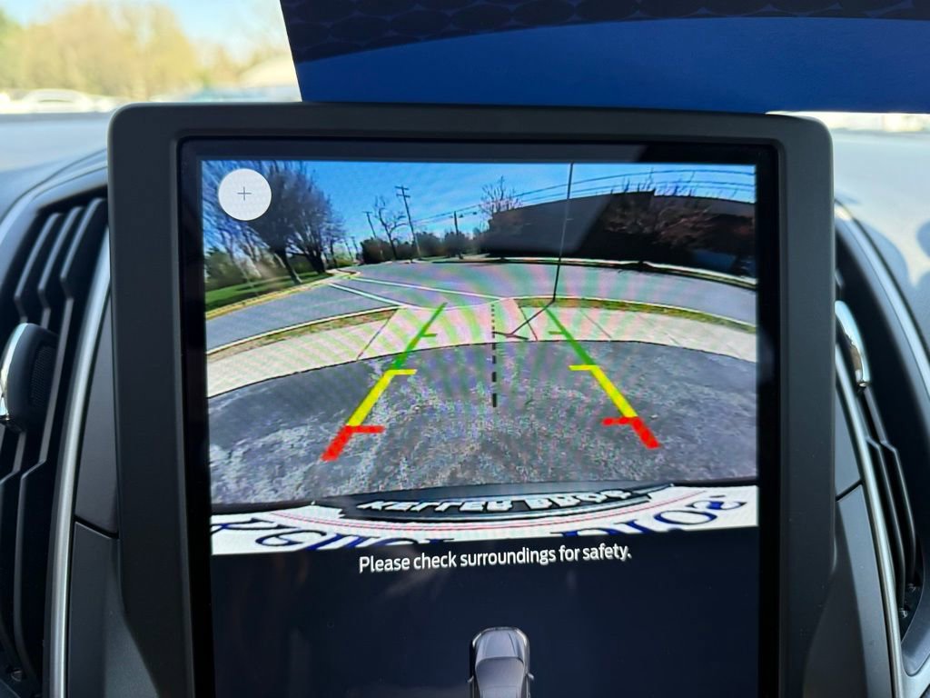 Certified 2023 Ford Edge SEL w/ Convenience Package image 18