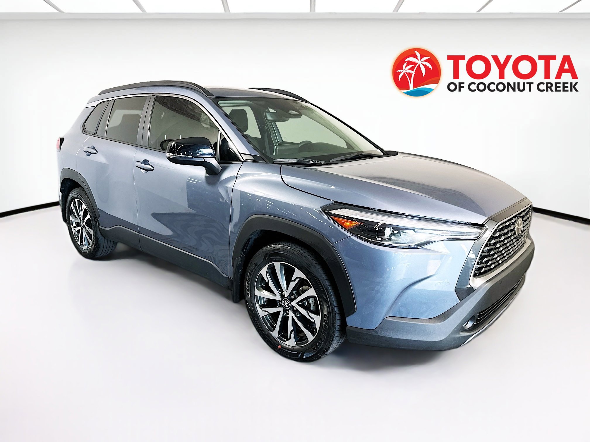 Used 2025 Toyota Corolla Cross XLE w/ Convenience Package