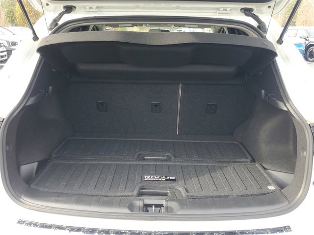 Used 2018 Nissan Rogue Sport SL image 9