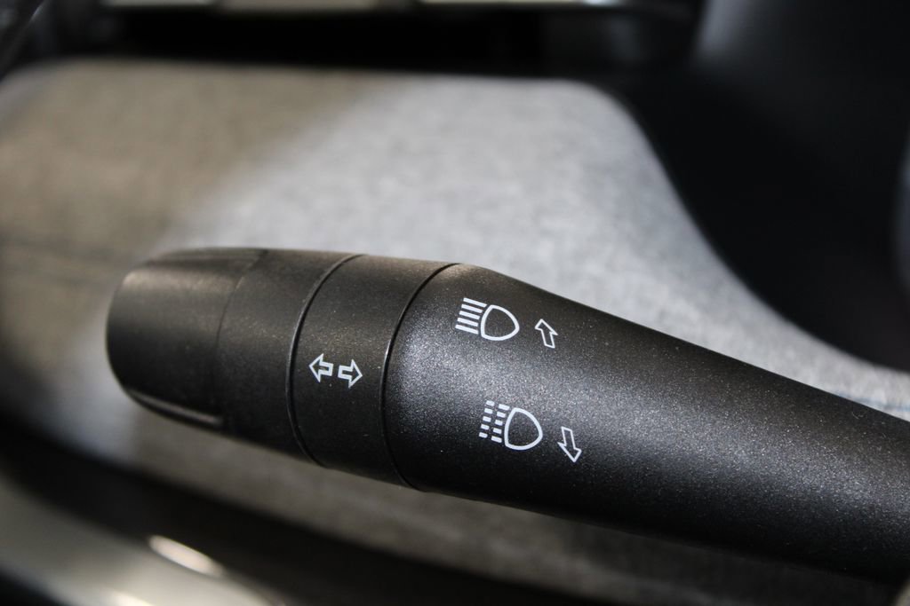 Used 2024 Jeep Compass Latitude image 34