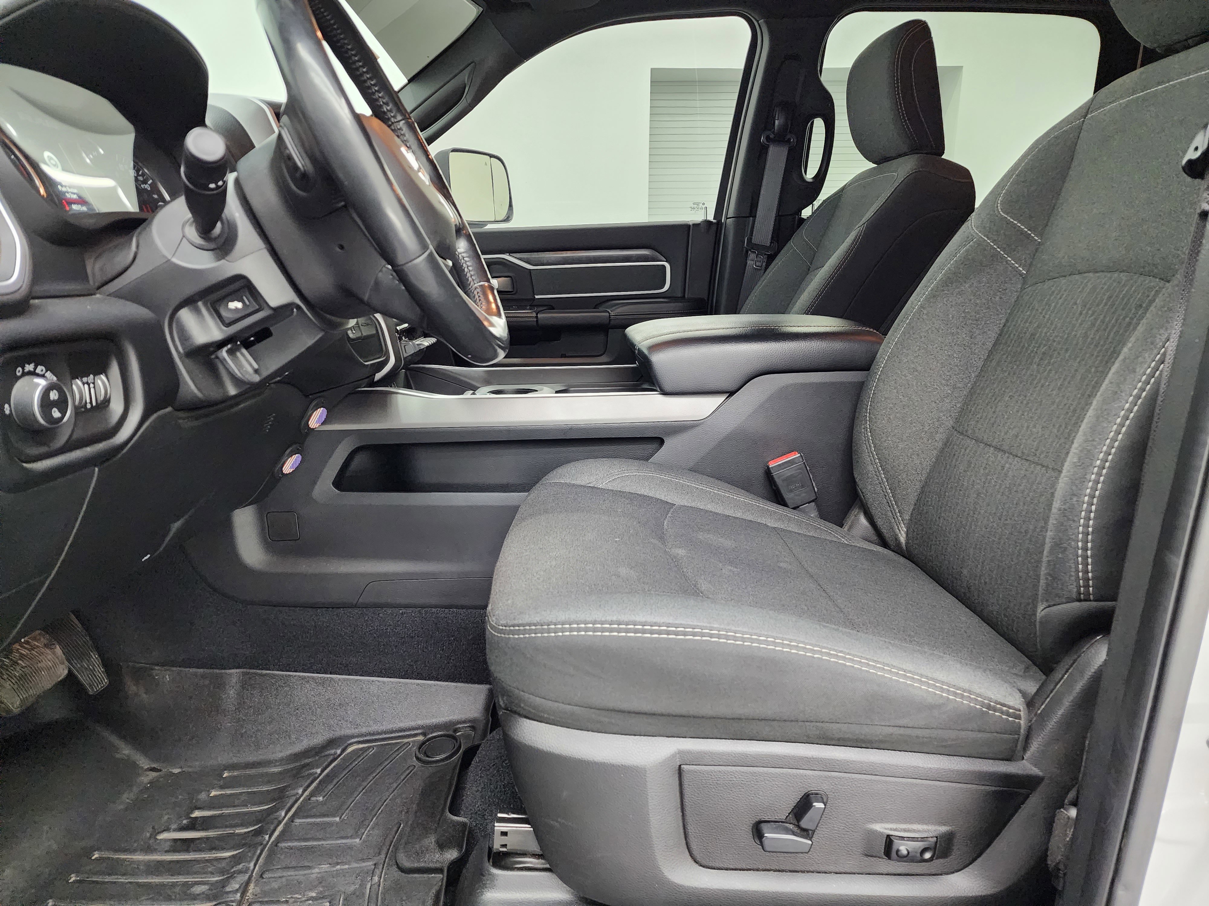 Used 2020 RAM 2500 Big Horn w/ Night Edition image 8