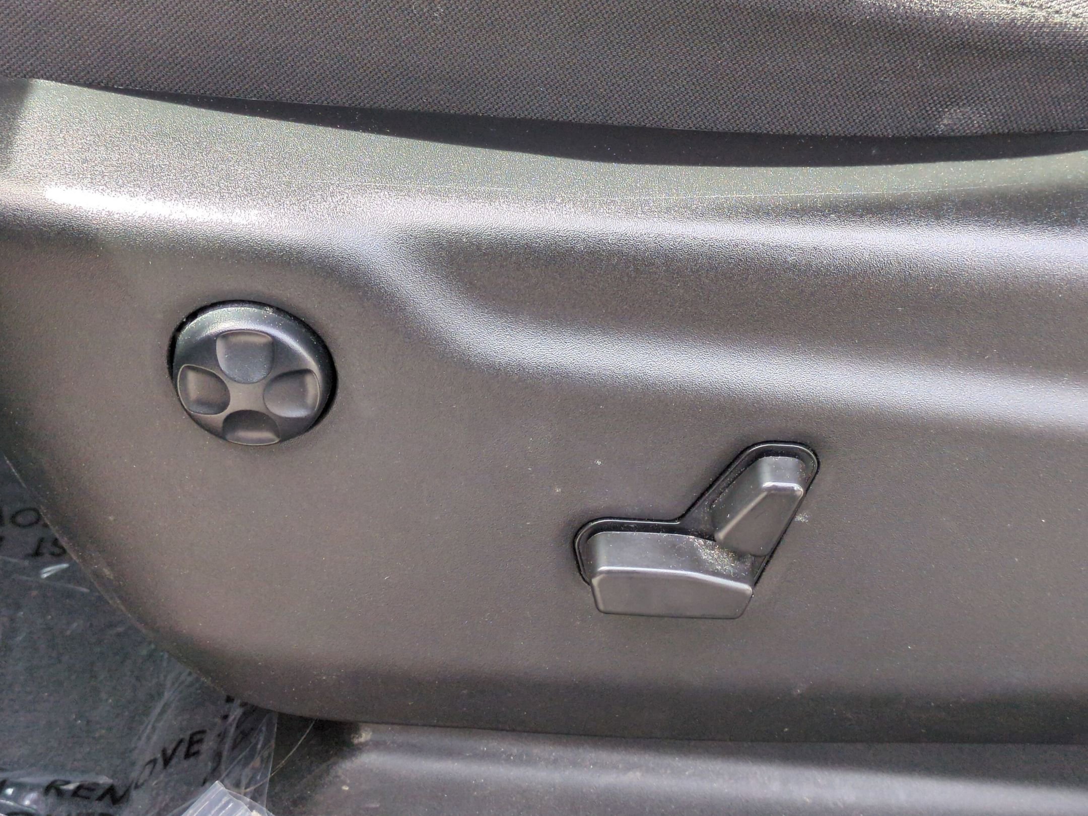 Used 2022 Jeep Grand Cherokee Laredo E image 17