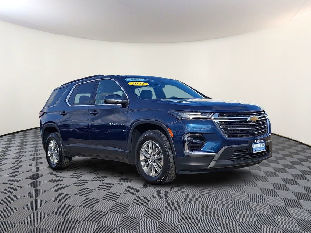 Used 2023 Chevrolet Traverse LT