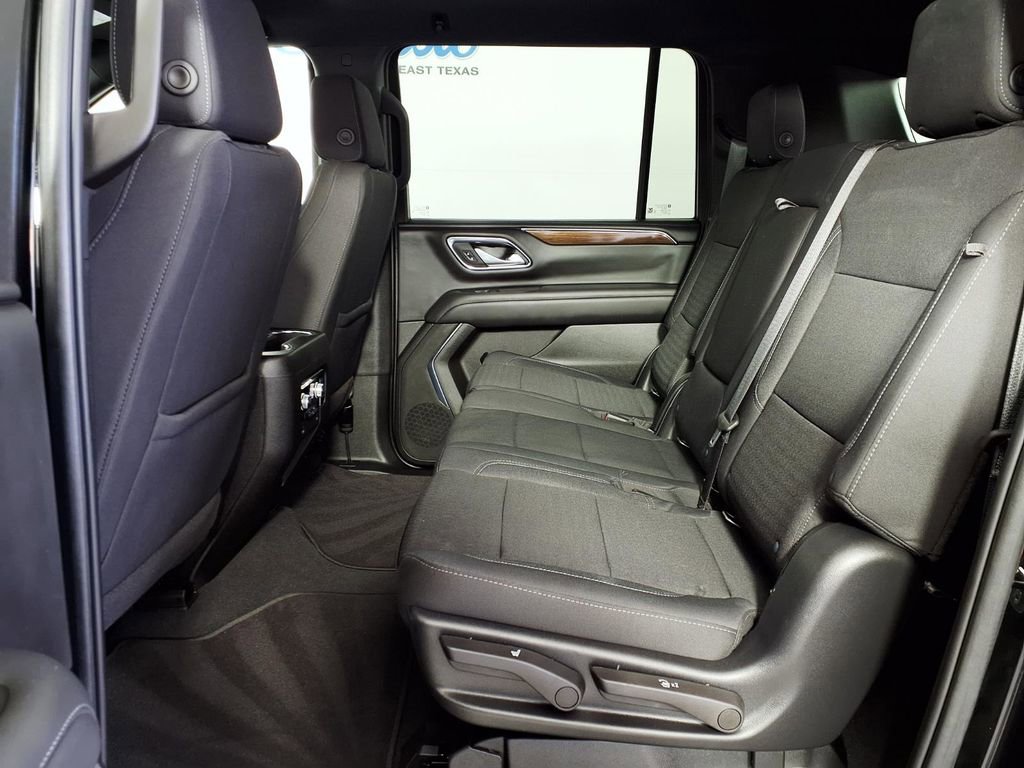 Used 2022 GMC Yukon XL SLE w/ Gmc Pro Safety Plus Package image 8