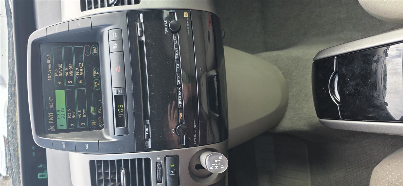 Used 2008 Toyota Prius Touring FWD image 14