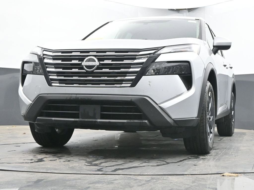 Used 2025 Nissan Rogue SV AWD/4WD image 46