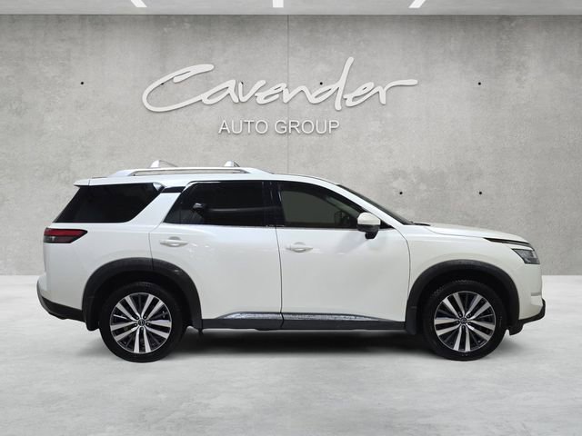 Used 2022 Nissan Pathfinder Platinum w/ Cargo Package FWD image 17