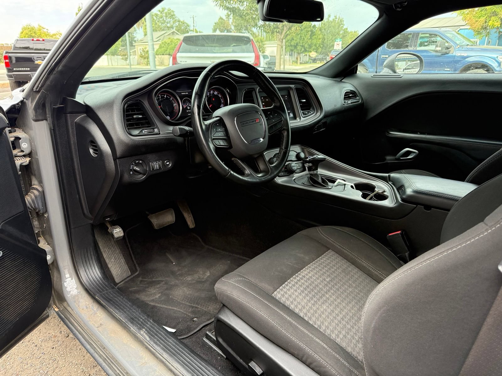 Used 2023 Dodge Challenger SXT w/ Cold Weather Group AWD/4WD image 9