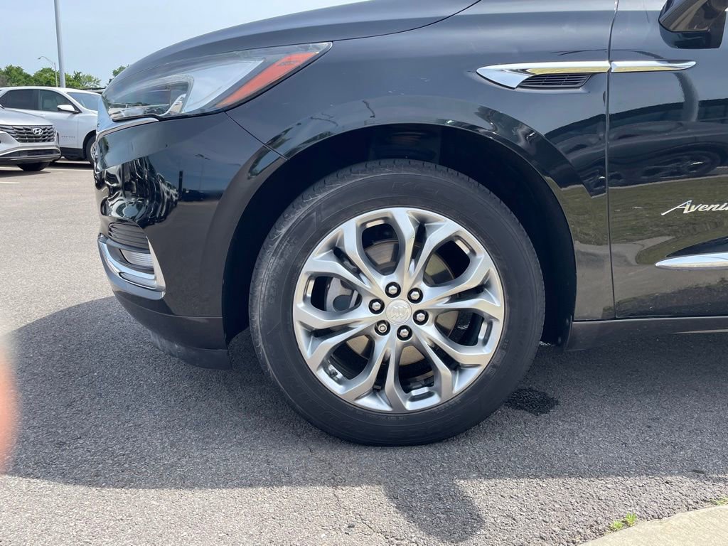 Used 2019 Buick Enclave Avenir w/ Avenir Technology Package AWD/4WD image 30