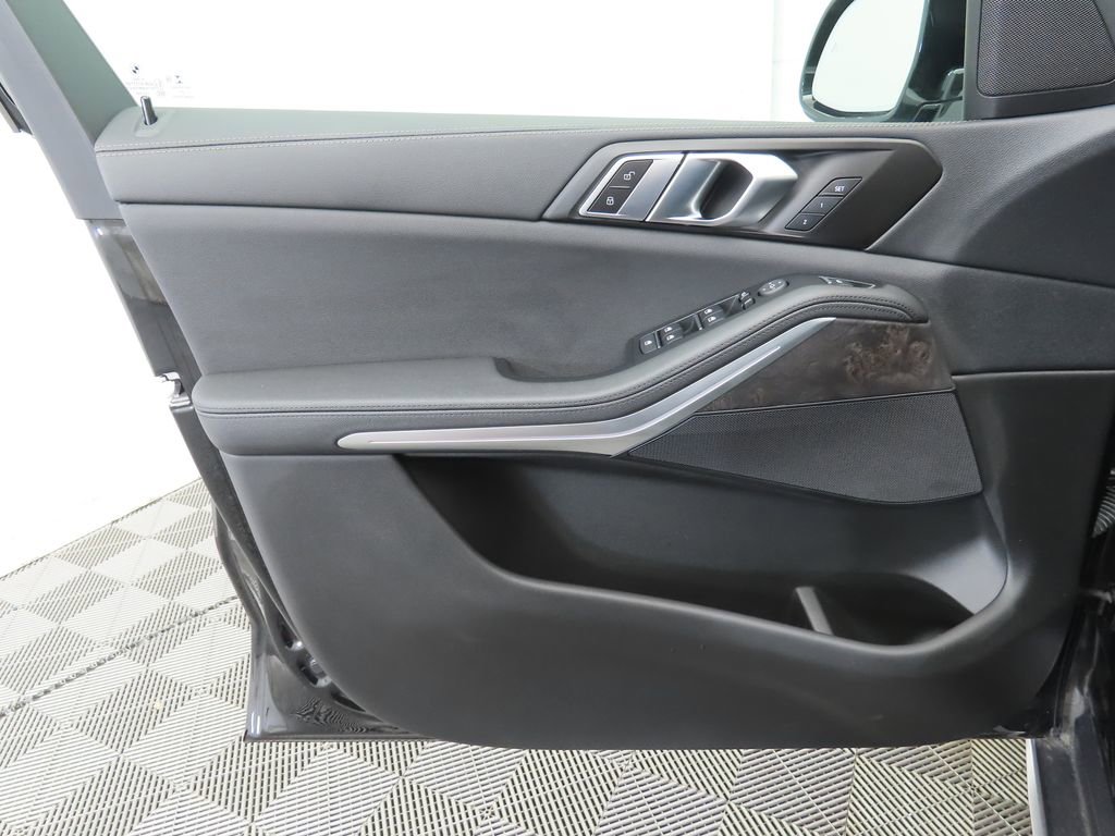 Certified 2022 BMW X5 xDrive40i w/ Premium Package image 24