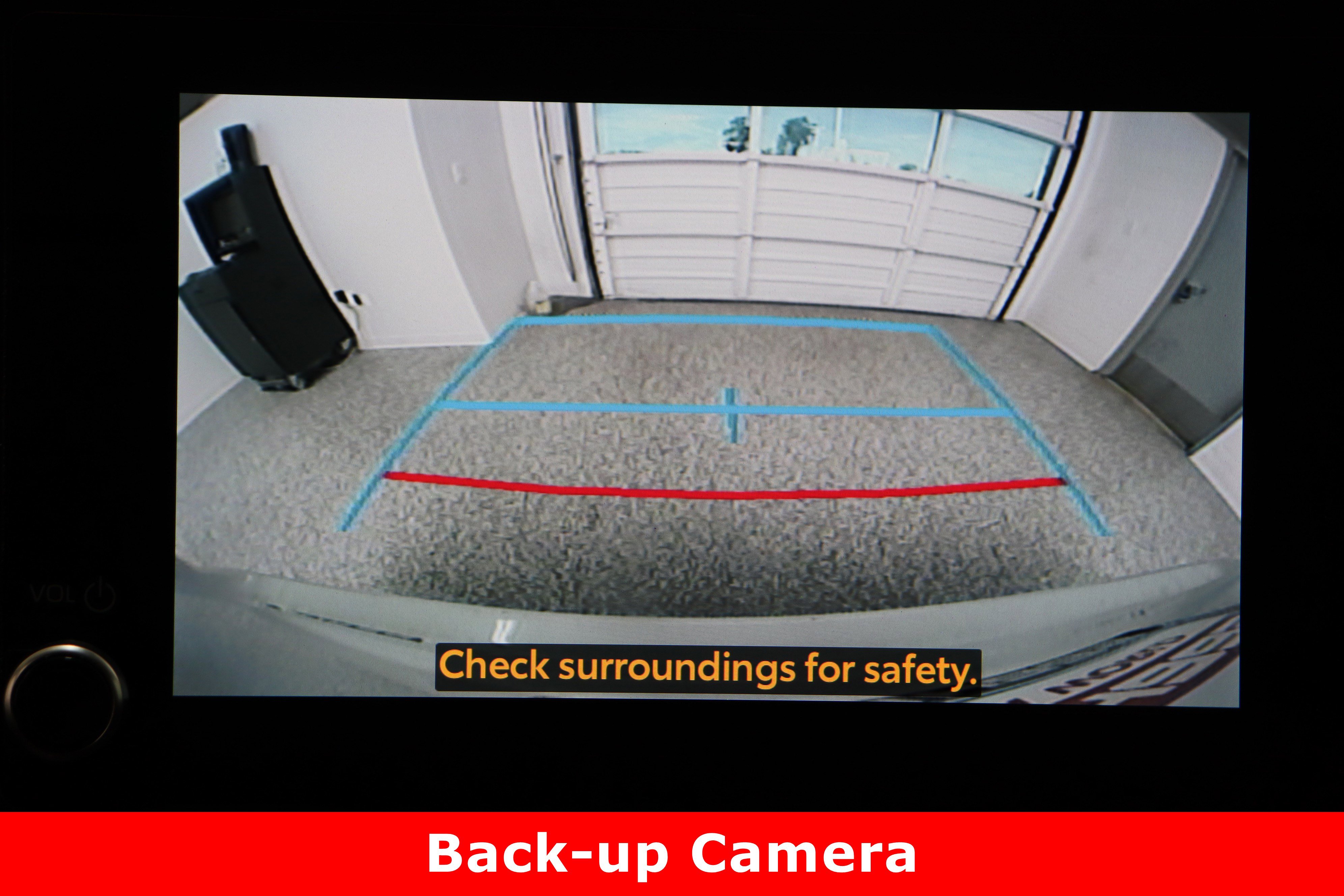 Used 2024 Toyota Highlander LE image 21