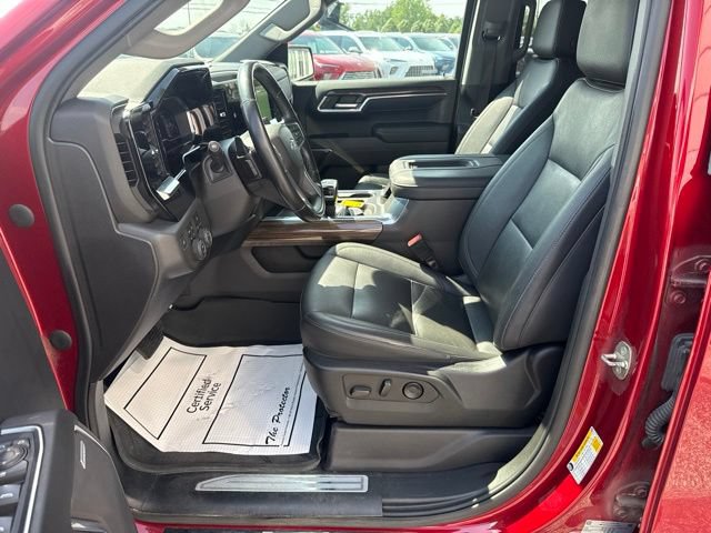 Used 2022 Chevrolet Silverado 1500 RST w/ Convenience Package II AWD/4WD image 16