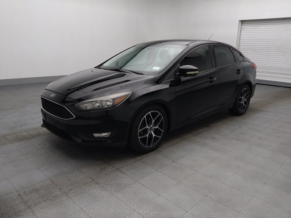 Used 2017 Ford Focus SEL FWD image 2