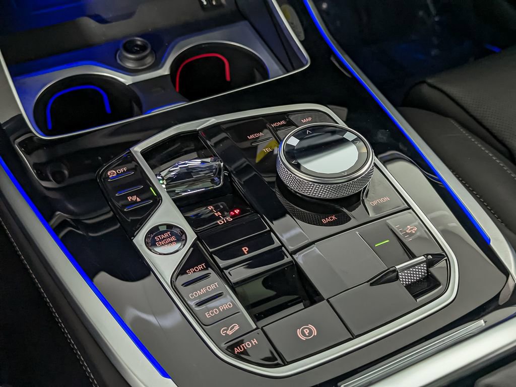 Certified 2025 BMW X7 M60i w/ Executive Package image 32