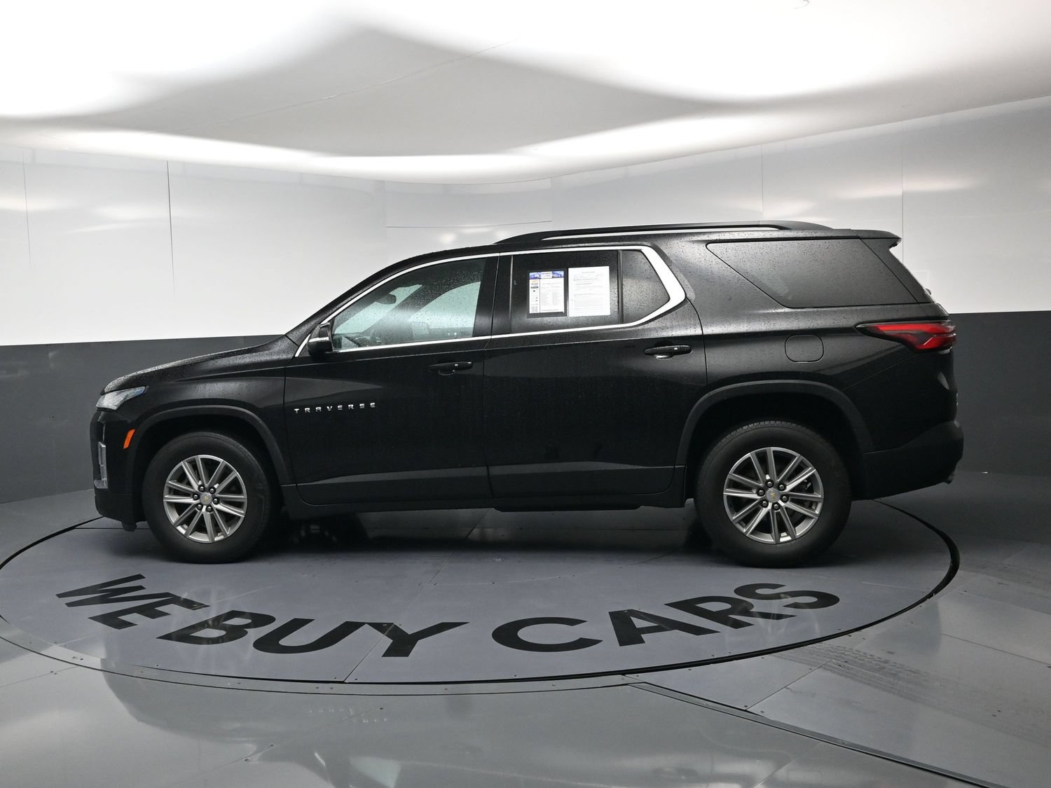 Used 2023 Chevrolet Traverse LT AWD/4WD image 6